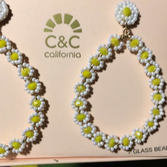 💛C&C California Beaded Designer Earrings 🤍💛🤍 - Picture 8 of 12